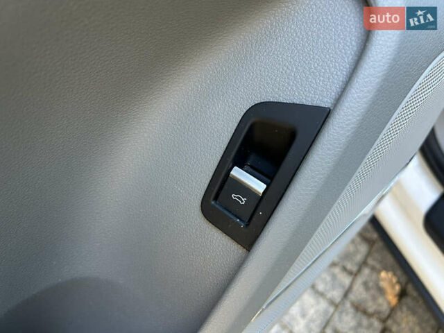 Білий Ауді Ку 7, об'ємом двигуна 3 л та пробігом 104 тис. км за 28500 $, фото 52 на Automoto.ua