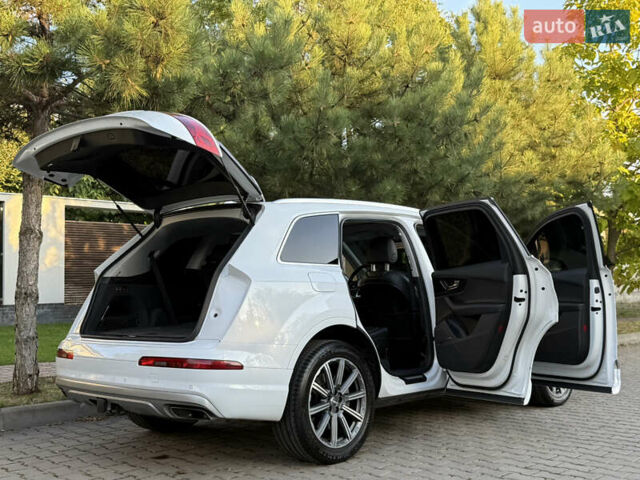 Белый Ауди Ку 7, объемом двигателя 3 л и пробегом 108 тыс. км за 31700 $, фото 69 на Automoto.ua