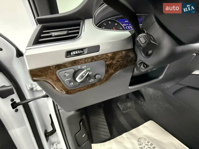 Белый Ауди Ку 7, объемом двигателя 2 л и пробегом 136 тыс. км за 25999 $, фото 27 на Automoto.ua