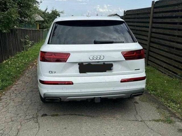 Белый Ауди Ку 7, объемом двигателя 2 л и пробегом 96 тыс. км за 21000 $, фото 3 на Automoto.ua