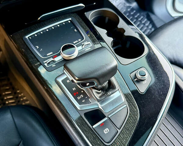 Белый Ауди Ку 7, объемом двигателя 3 л и пробегом 108 тыс. км за 29900 $, фото 113 на Automoto.ua