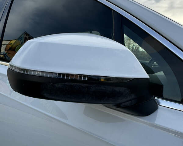 Белый Ауди Ку 7, объемом двигателя 3 л и пробегом 192 тыс. км за 28000 $, фото 14 на Automoto.ua