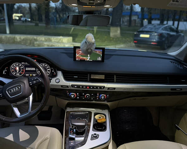 Білий Ауді Ку 7, об'ємом двигуна 1.98 л та пробігом 95 тис. км за 36000 $, фото 17 на Automoto.ua