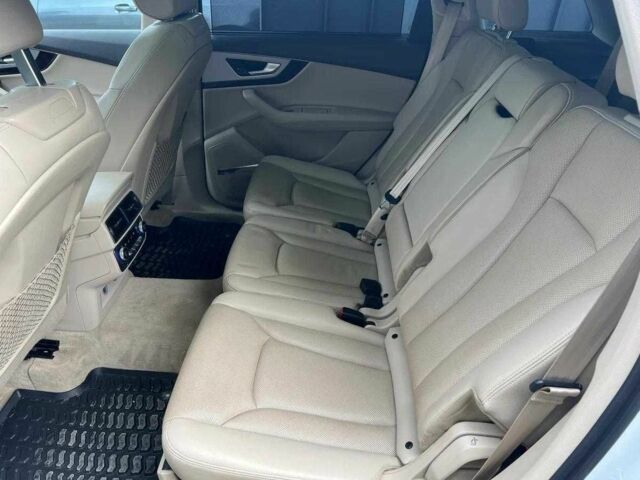 Белый Ауди Ку 7, объемом двигателя 2 л и пробегом 96 тыс. км за 21000 $, фото 7 на Automoto.ua