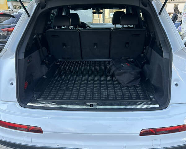 Белый Ауди Ку 7, объемом двигателя 3 л и пробегом 123 тыс. км за 37000 $, фото 15 на Automoto.ua