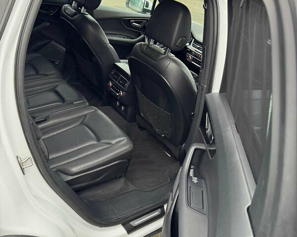 Белый Ауди Ку 7, объемом двигателя 3 л и пробегом 87 тыс. км за 32500 $, фото 32 на Automoto.ua