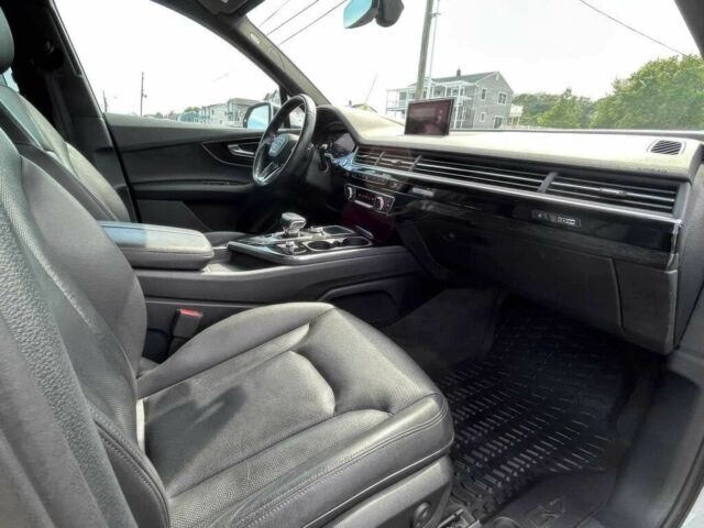 Ауди Ку 7 2018 в Полтаве на Automoto.ua Белый Ауди Ку 7, объемом двигателя 3 л и пробегом 50 тыс. км за 18000 $, фото 9 на Automoto.ua