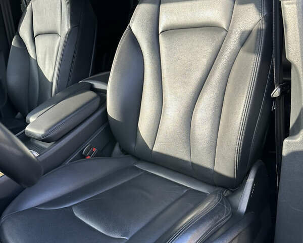 Білий Ауді Ку 7, об'ємом двигуна 2 л та пробігом 106 тис. км за 29500 $, фото 12 на Automoto.ua