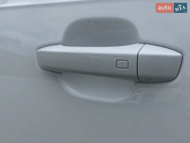 Белый Ауди Ку 7, объемом двигателя 3 л и пробегом 112 тыс. км за 35000 $, фото 11 на Automoto.ua