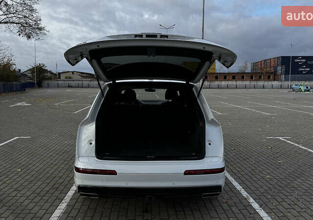 Ауди Ку 7 2018 в Тернополе на Automoto.ua Белый Ауди Ку 7, объемом двигателя 3 л и пробегом 151 тыс. км за 40900 $, фото 23 на Automoto.ua