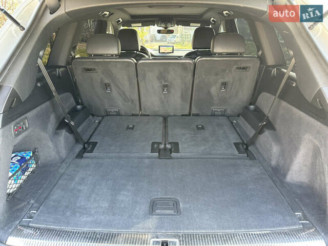 Білий Ауді Ку 7, об'ємом двигуна 2 л та пробігом 106 тис. км за 29500 $, фото 18 на Automoto.ua