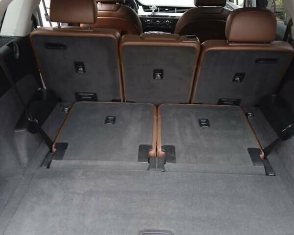 Белый Ауди Ку 7, объемом двигателя 1.98 л и пробегом 77 тыс. км за 28000 $, фото 1 на Automoto.ua