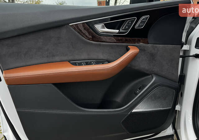 Ауди Ку 7 2018 в Тернополе на Automoto.ua Белый Ауди Ку 7, объемом двигателя 3 л и пробегом 151 тыс. км за 40900 $, фото 46 на Automoto.ua