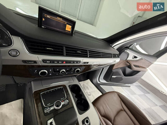 Білий Ауді Ку 7, об'ємом двигуна 2 л та пробігом 136 тис. км за 29599 $, фото 61 на Automoto.ua