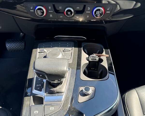 Белый Ауди Ку 7, объемом двигателя 3 л и пробегом 114 тыс. км за 41000 $, фото 36 на Automoto.ua