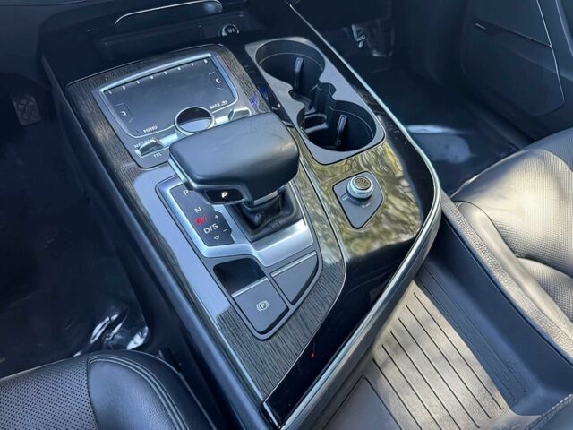 Ауді Ку 7 2018 у Львові на Automoto.ua Білий Ауді Ку 7, об'ємом двигуна 3 л та пробігом 32 тис. км за 14900 $, фото 10 на Automoto.ua