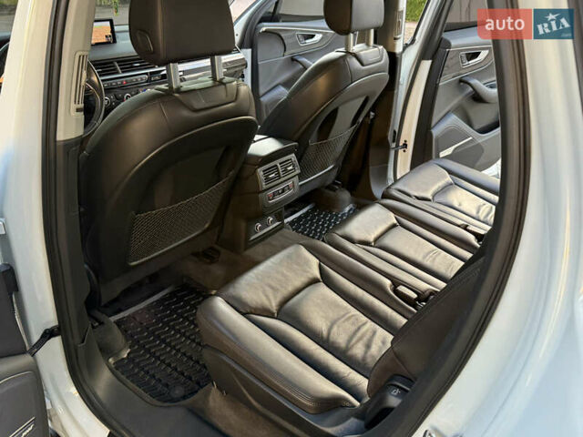 Белый Ауди Ку 7, объемом двигателя 3 л и пробегом 108 тыс. км за 29900 $, фото 82 на Automoto.ua