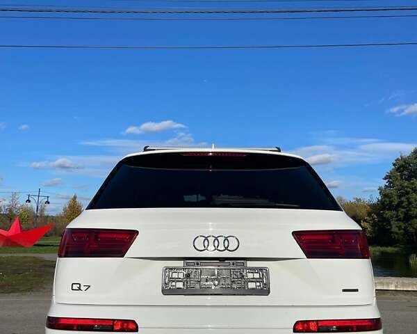 Білий Ауді Ку 7, об'ємом двигуна 1.98 л та пробігом 103 тис. км за 27800 $, фото 4 на Automoto.ua