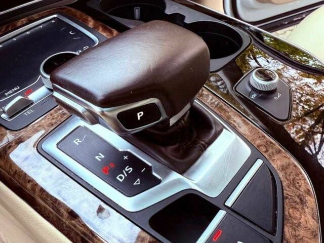 Білий Ауді Ку 7, об'ємом двигуна 3 л та пробігом 132 тис. км за 16800 $, фото 11 на Automoto.ua