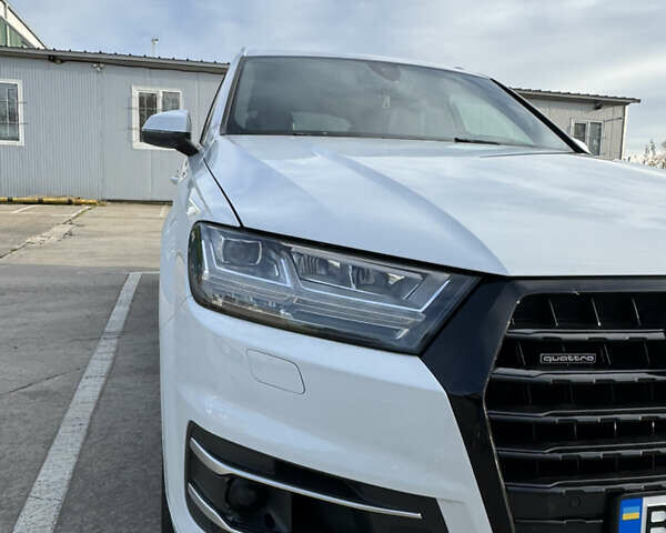 Белый Ауди Ку 7, объемом двигателя 3 л и пробегом 192 тыс. км за 28000 $, фото 10 на Automoto.ua