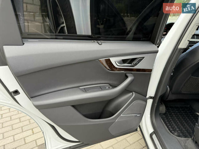 Білий Ауді Ку 7, об'ємом двигуна 3 л та пробігом 105 тис. км за 32500 $, фото 37 на Automoto.ua