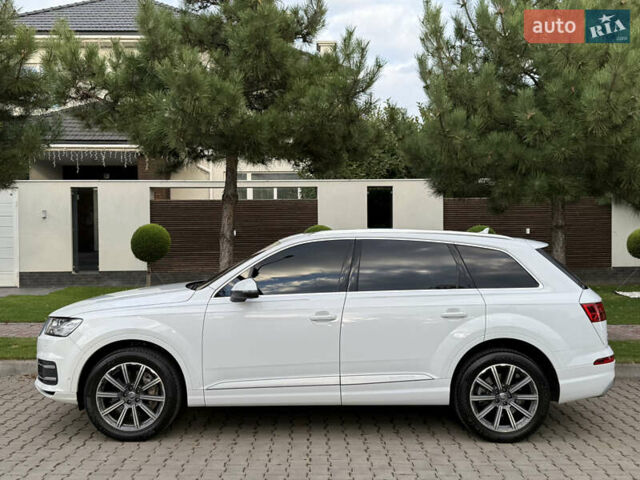 Білий Ауді Ку 7, об'ємом двигуна 3 л та пробігом 108 тис. км за 31900 $, фото 30 на Automoto.ua