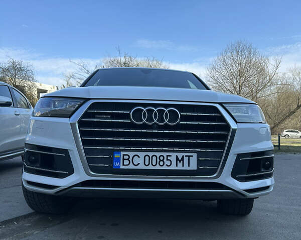 Белый Ауди Ку 7, объемом двигателя 3 л и пробегом 123 тыс. км за 37000 $, фото 1 на Automoto.ua