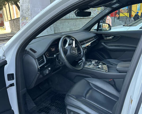 Белый Ауди Ку 7, объемом двигателя 3 л и пробегом 123 тыс. км за 37000 $, фото 10 на Automoto.ua