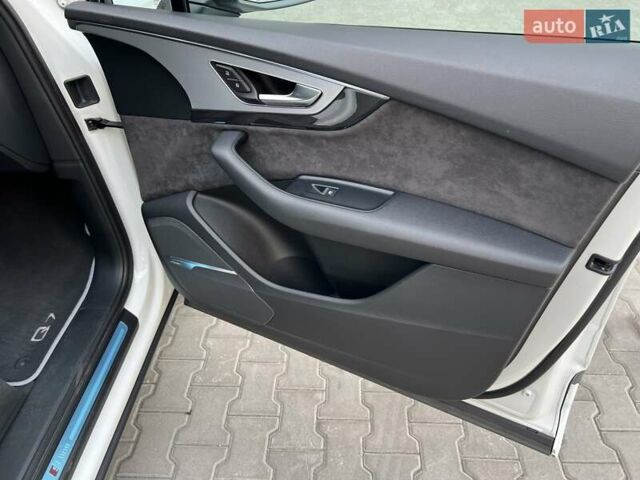 Белый Ауди Ку 7, объемом двигателя 2.97 л и пробегом 120 тыс. км за 46000 $, фото 17 на Automoto.ua