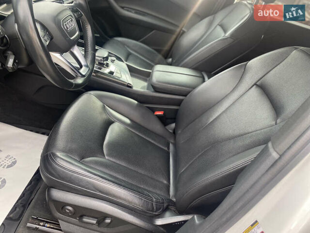 Белый Ауди Ку 7, объемом двигателя 3 л и пробегом 112 тыс. км за 35000 $, фото 13 на Automoto.ua