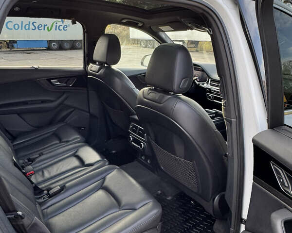 Белый Ауди Ку 7, объемом двигателя 3 л и пробегом 192 тыс. км за 28000 $, фото 19 на Automoto.ua