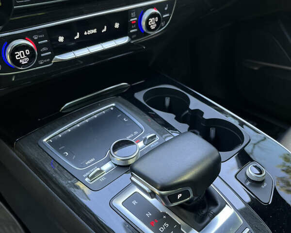 Белый Ауди Ку 7, объемом двигателя 3 л и пробегом 81 тыс. км за 39500 $, фото 31 на Automoto.ua