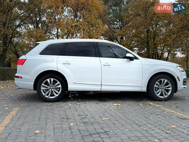 Ауді Ку 7 2018 у Кам'янське (Дніпродзержинськ) на Automoto.ua Білий Ауді Ку 7, об'ємом двигуна 3 л та пробігом 85 тис. км за 27500 $, фото 9 на Automoto.ua