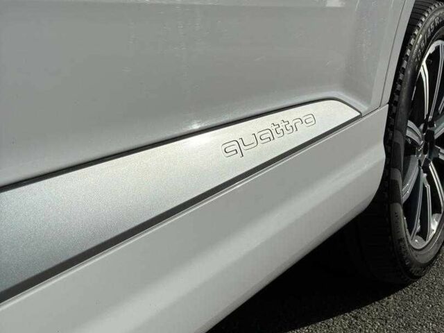 Ауді Ку 7 2018 у Києві на Automoto.ua Білий Ауді Ку 7, об'ємом двигуна 3 л та пробігом 193 тис. км за 18700 $, фото 13 на Automoto.ua