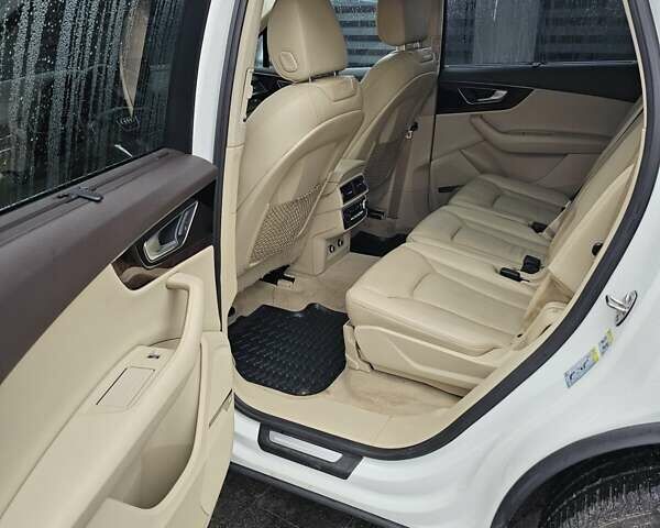 Белый Ауди Ку 7, объемом двигателя 3 л и пробегом 79 тыс. км за 42800 $, фото 4 на Automoto.ua