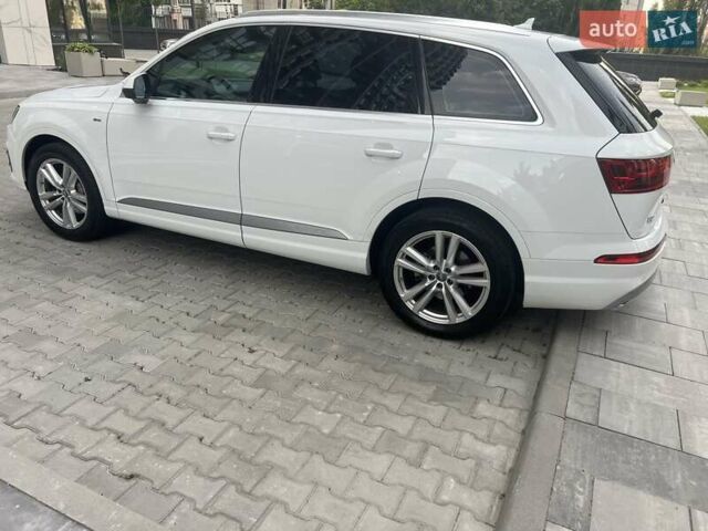 Белый Ауди Ку 7, объемом двигателя 2.97 л и пробегом 120 тыс. км за 46000 $, фото 5 на Automoto.ua