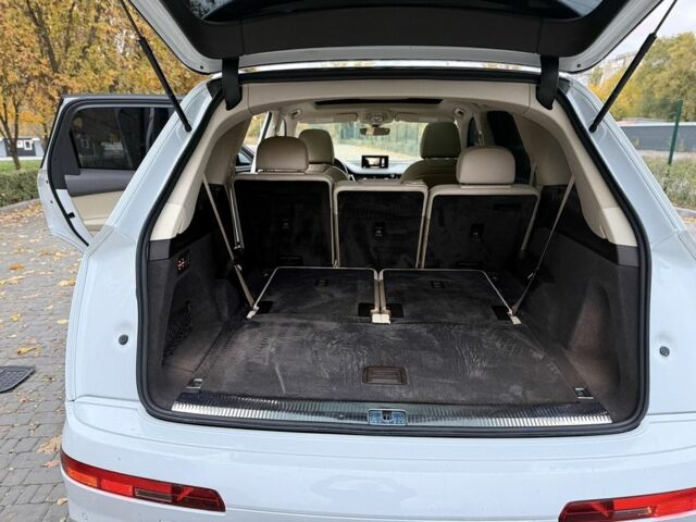 Ауді Ку 7 2018 у Кам'янське (Дніпродзержинськ) на Automoto.ua Білий Ауді Ку 7, об'ємом двигуна 3 л та пробігом 85 тис. км за 27900 $, фото 22 на Automoto.ua