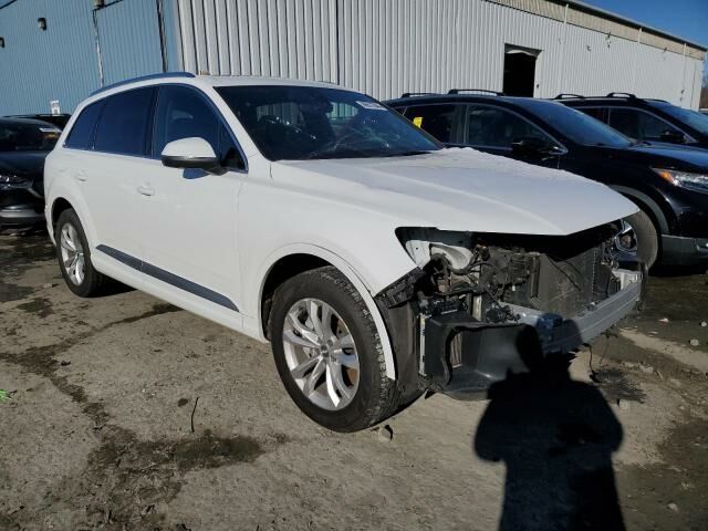 Белый Ауди Ку 7, объемом двигателя 3 л и пробегом 101 тыс. км за 22000 $, фото 2 на Automoto.ua