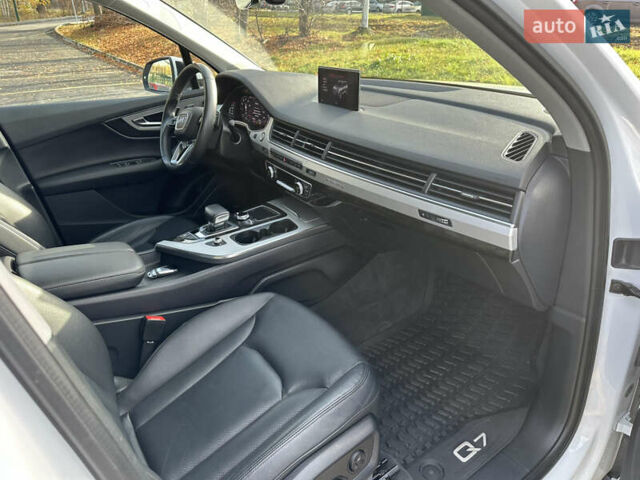 Білий Ауді Ку 7, об'ємом двигуна 3 л та пробігом 58 тис. км за 37500 $, фото 33 на Automoto.ua