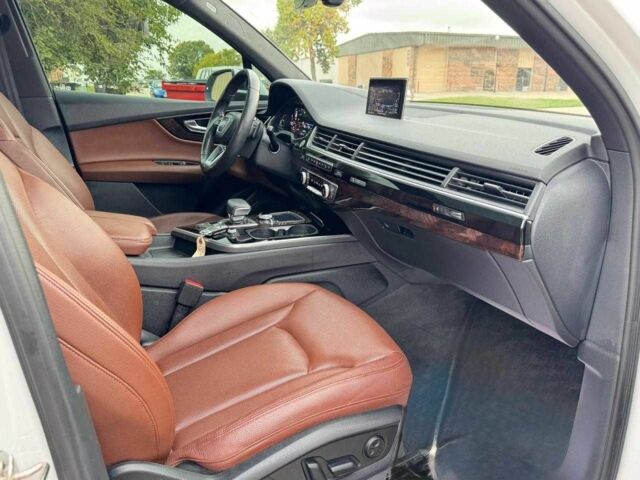 Білий Ауді Ку 7, об'ємом двигуна 0 л та пробігом 100 тис. км за 9800 $, фото 4 на Automoto.ua