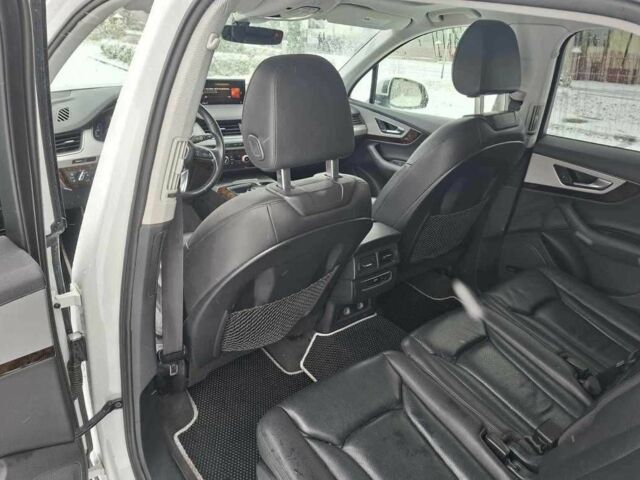 Білий Ауді Ку 7, об'ємом двигуна 2 л та пробігом 78 тис. км за 16500 $, фото 11 на Automoto.ua