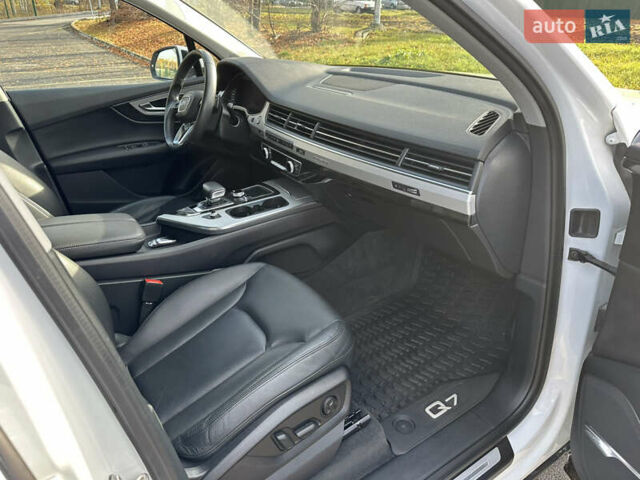 Білий Ауді Ку 7, об'ємом двигуна 3 л та пробігом 58 тис. км за 37500 $, фото 32 на Automoto.ua