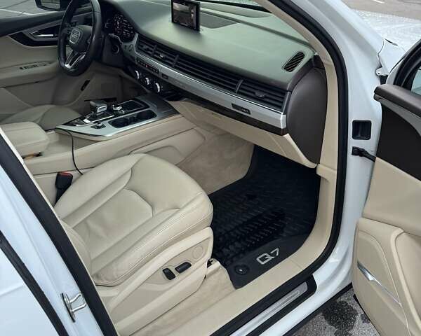 Белый Ауди Ку 7, объемом двигателя 1.98 л и пробегом 79 тыс. км за 33850 $, фото 27 на Automoto.ua
