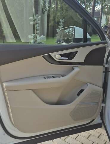 Белый Ауди Ку 7, объемом двигателя 2.97 л и пробегом 120 тыс. км за 51000 $, фото 9 на Automoto.ua
