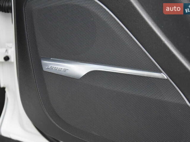 Белый Ауди Ку 7, объемом двигателя 3 л и пробегом 169 тыс. км за 29950 $, фото 49 на Automoto.ua