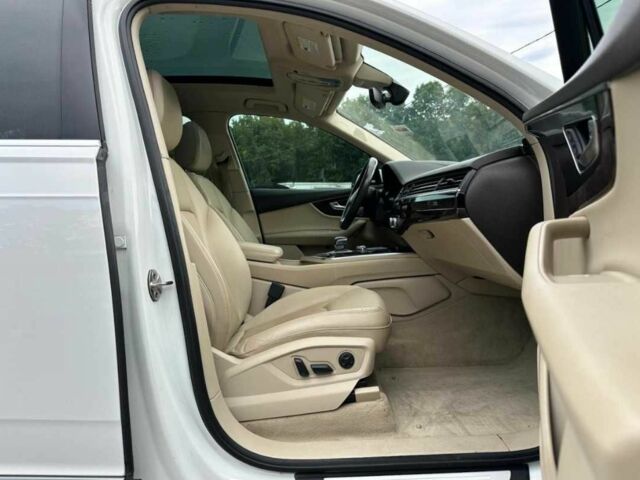 Белый Ауди Ку 7, объемом двигателя 3 л и пробегом 67 тыс. км за 19470 $, фото 6 на Automoto.ua