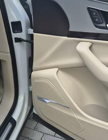 Белый Ауди Ку 7, объемом двигателя 2.97 л и пробегом 120 тыс. км за 51000 $, фото 4 на Automoto.ua