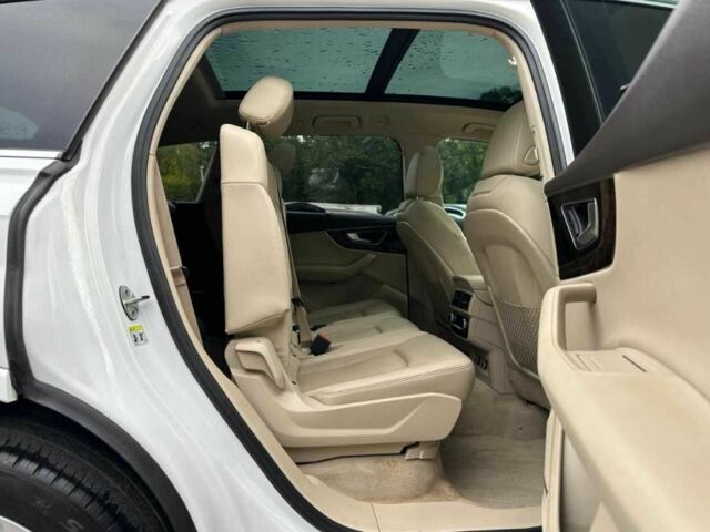 Белый Ауди Ку 7, объемом двигателя 3 л и пробегом 67 тыс. км за 19470 $, фото 7 на Automoto.ua