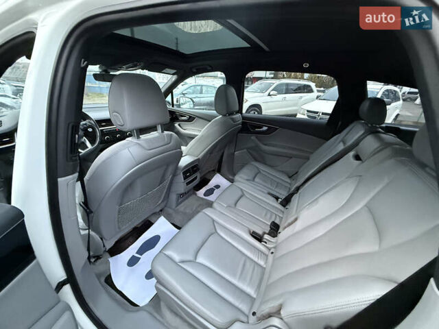 Белый Ауди Ку 7, объемом двигателя 3 л и пробегом 160 тыс. км за 21000 $, фото 17 на Automoto.ua