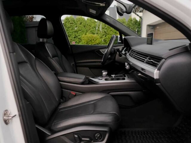 Белый Ауди Ку 7, объемом двигателя 3 л и пробегом 77 тыс. км за 23600 $, фото 10 на Automoto.ua